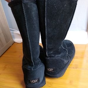 Black ugg boots size 8 wide